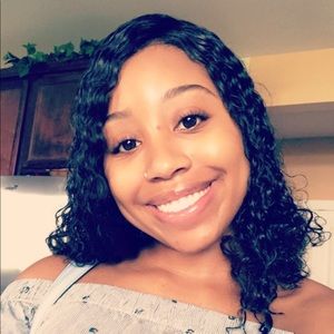 Meet your Posher, Arielle